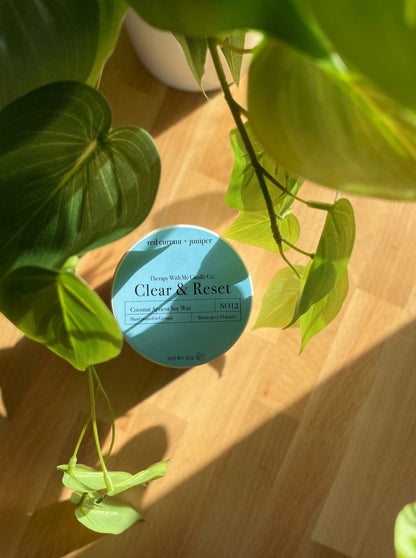 Red Currant + Juniper Scented Candle - Medium 5 oz